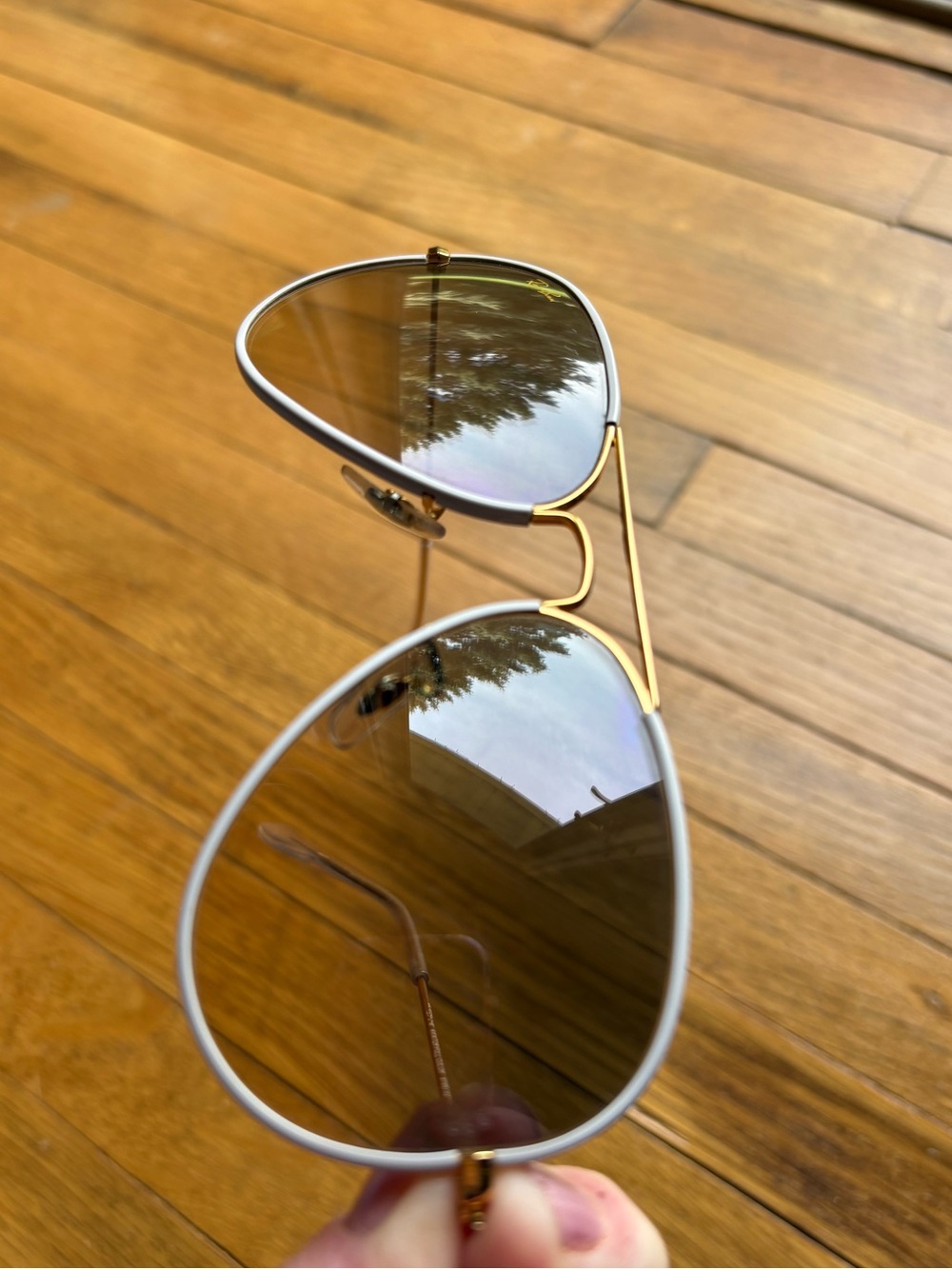 Ray-Ban Women’s Gold Frame Aviator Sunglasses with Brown Lenses and Grey Trim - Picture 3 of 4